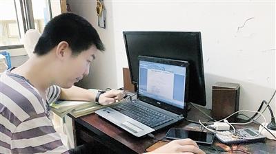 重庆15岁男孩高考667分 他对自己的成绩还不满意
