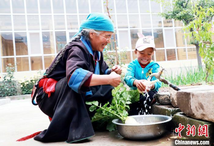 青海农牧区饮水之变：从骡马驮水到“清零式”饮水保障