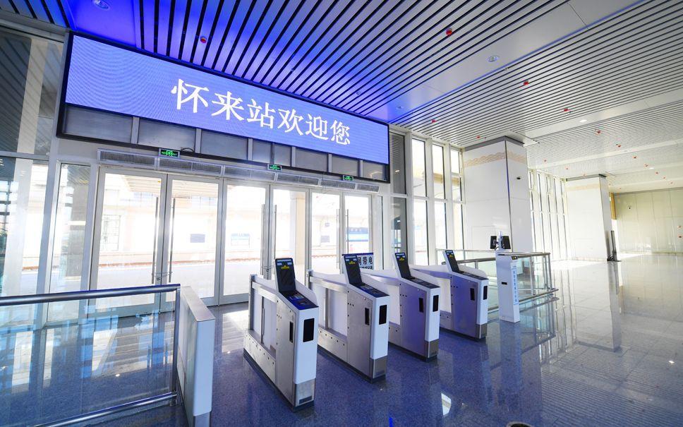 电子客票、刷脸进站……揭秘京张高铁“黑科技”