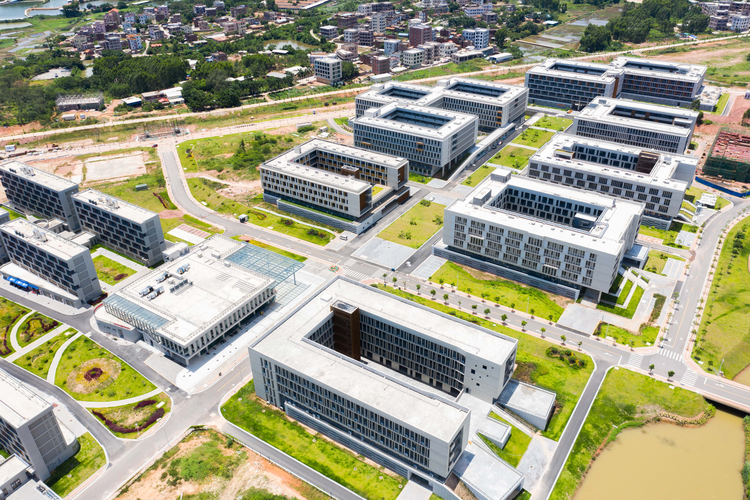 广东石油化工学院