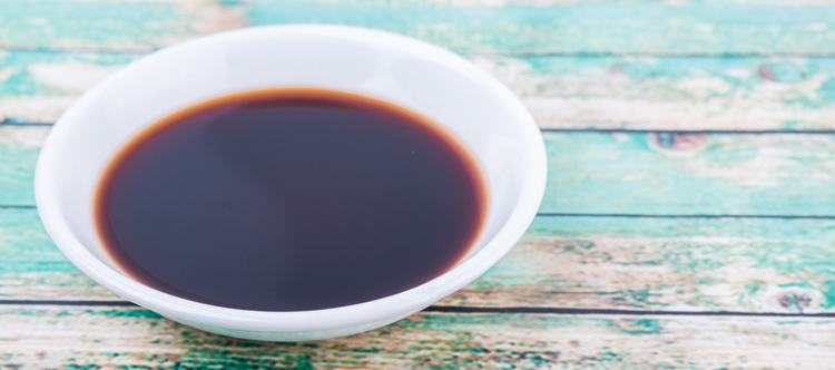 白碗香醋Balsamic Vinegar In White Bowl
