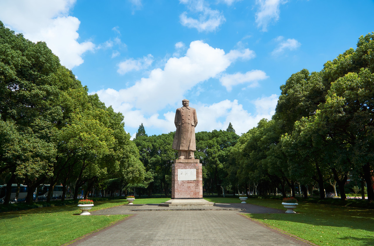 上海复旦大学风光，2019年8月5日拍摄。