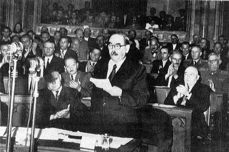 纳吉·伊姆雷作施政报告