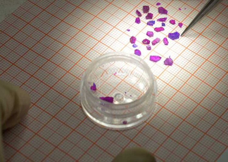 无液氦极低温制冷技术