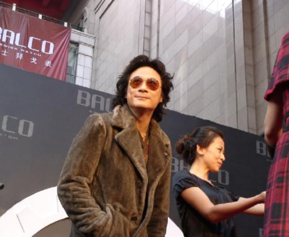 吴镇宇