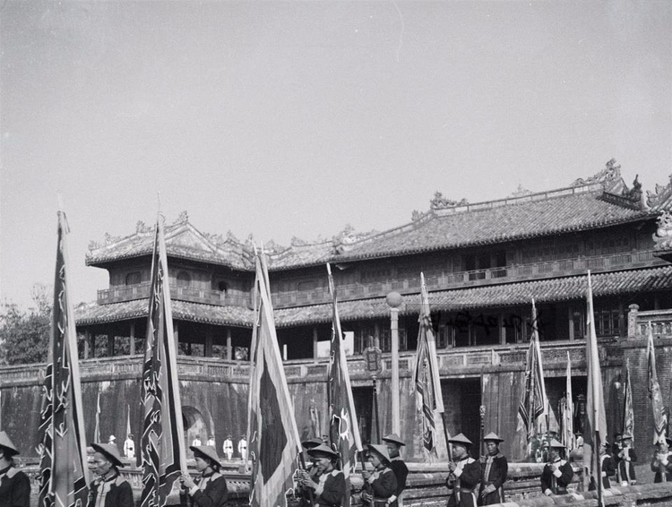 越南