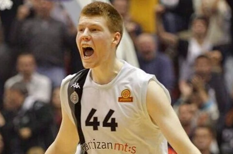 戴维斯·贝尔坦斯