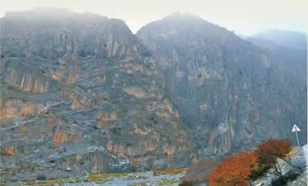 贺兰山第四纪冰川遗迹.jpeg