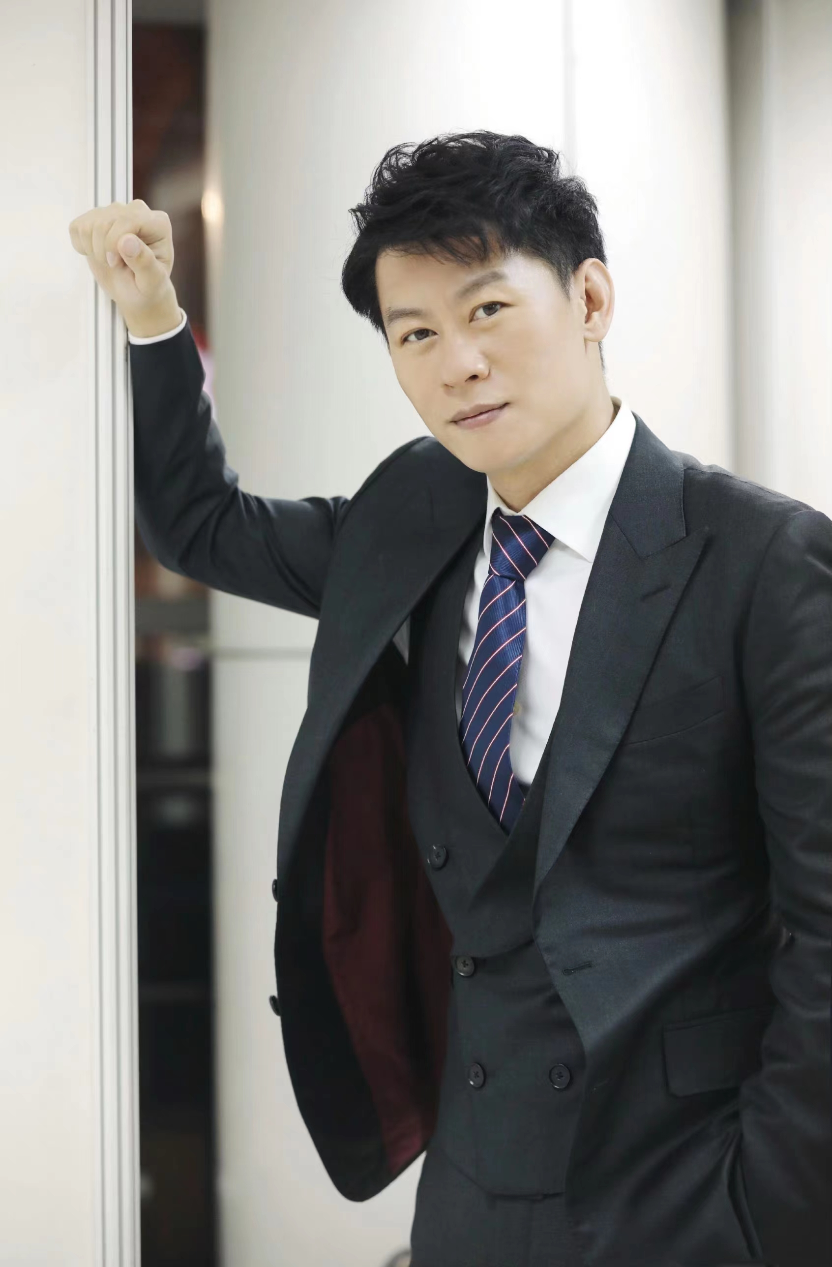 李健