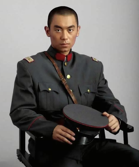 朱亚文