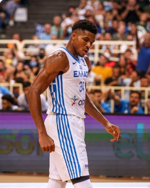 扬尼斯·阿德托昆博