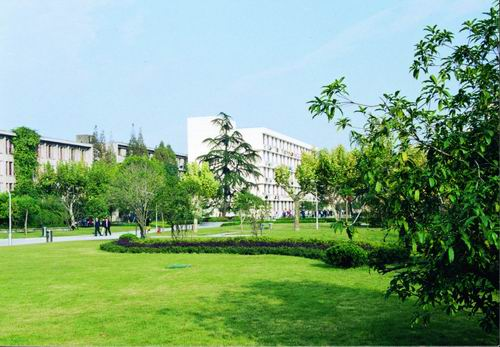 教工路校区校园风光(2).jpeg