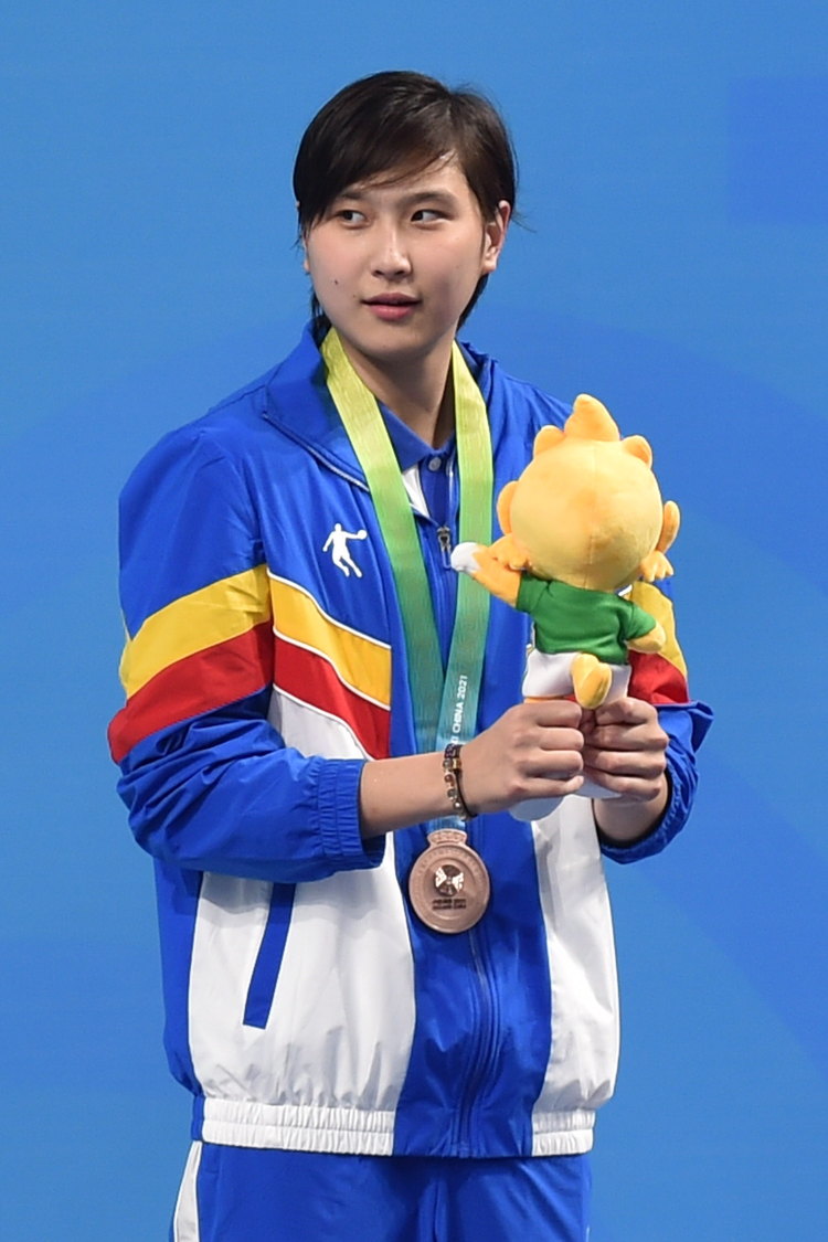 第十四届全运会游泳女子800米自由泳决赛：李冰洁夺冠 汤慕涵、王简嘉禾分获二三名.jpg