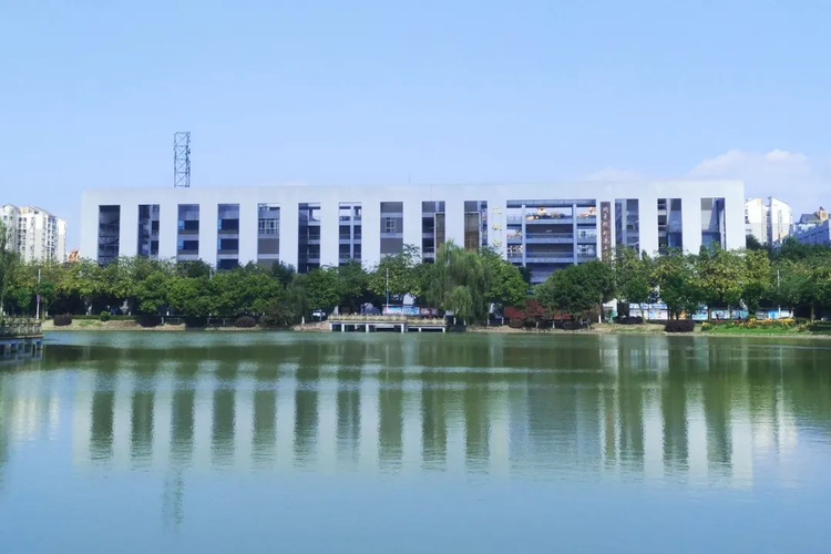 四川音乐学院新都校区第五教学楼.jpeg