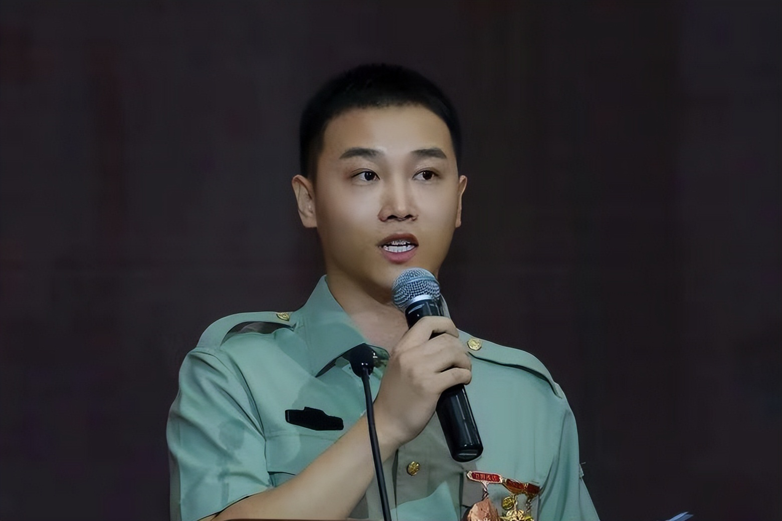 胡小毅