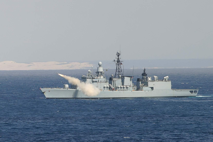 不莱梅级护卫舰