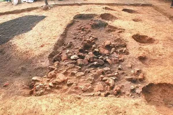 铁牛山汉代冶铁遗址