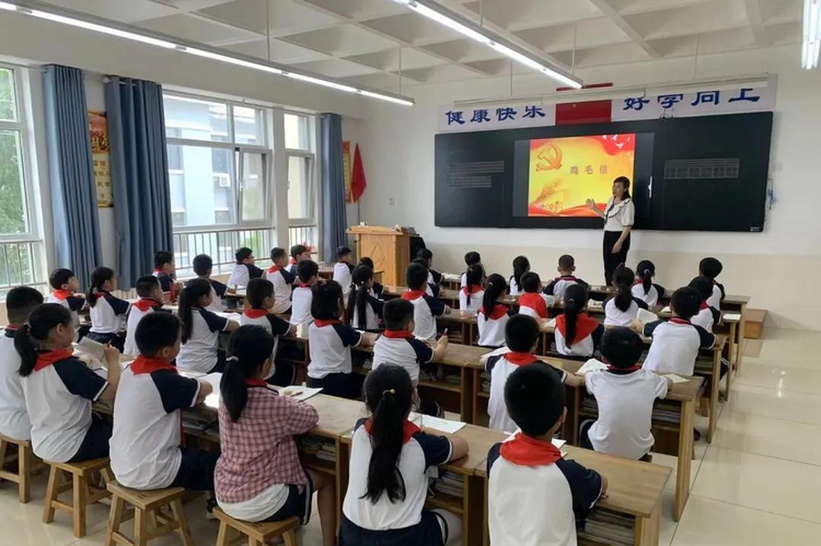 泰山外国语学校