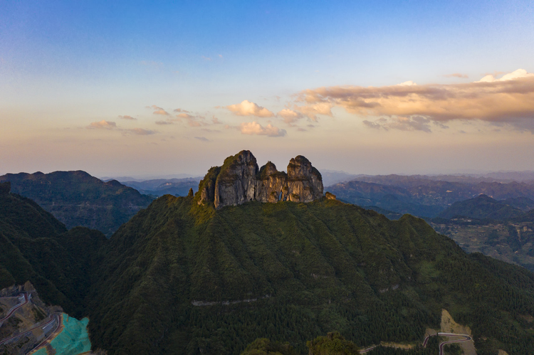 航拍湖南湘西保靖县吕洞山