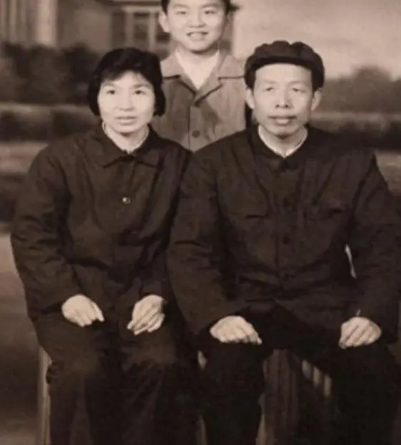 张泽群