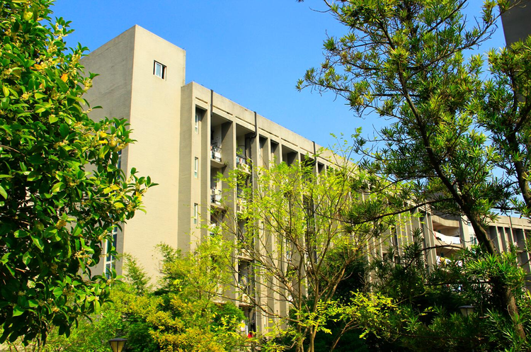 湖南食品药品职业学院.jpeg