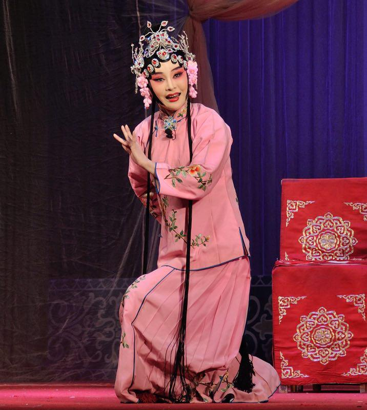 彭越[唐山演艺集团公司评剧团演员]
