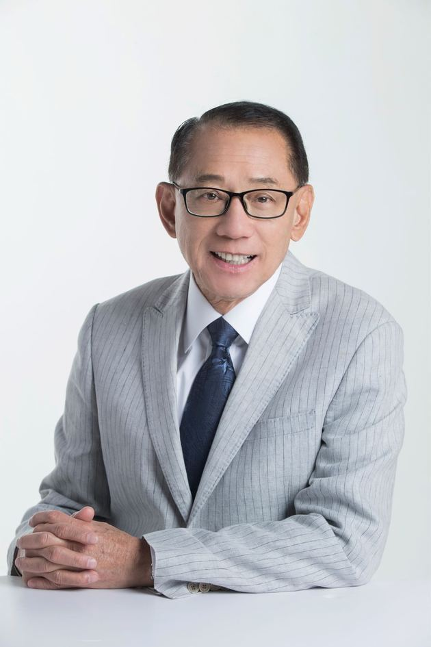 杨受成