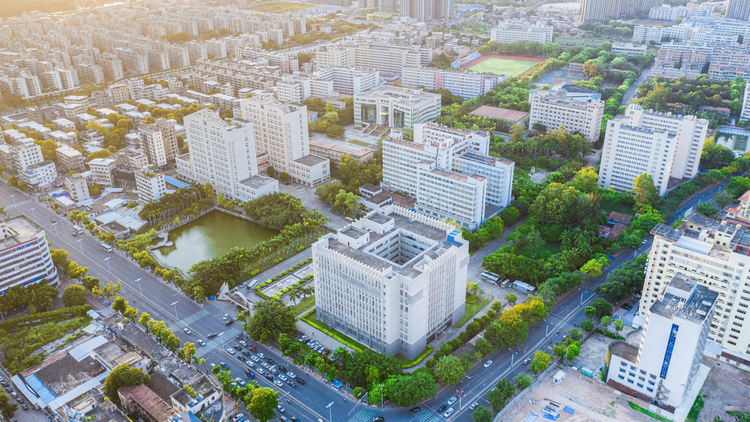 广东石油化工学院