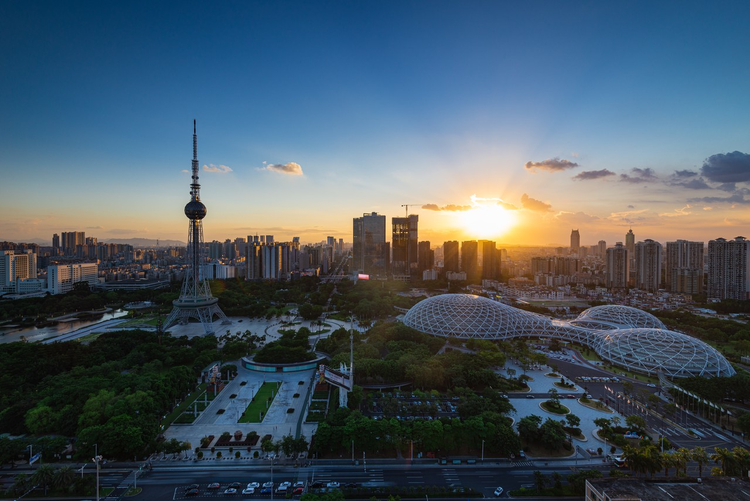 佛山市禅城中心区地标建筑城市天际线日落夕阳晚霞风景.jpeg