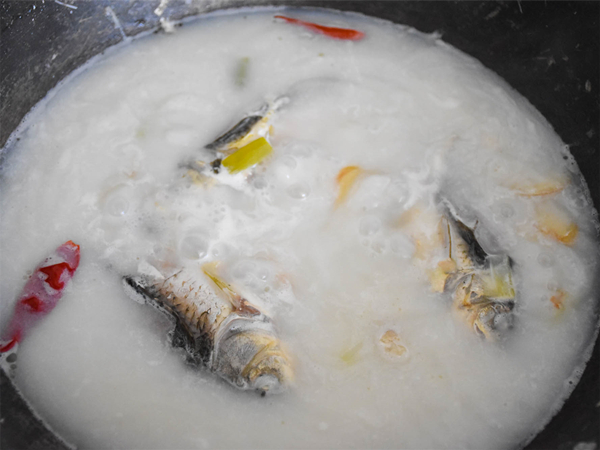 鲫鱼汤