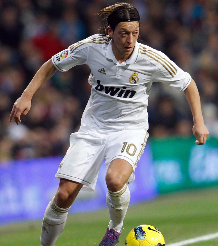 梅苏特·厄齐尔