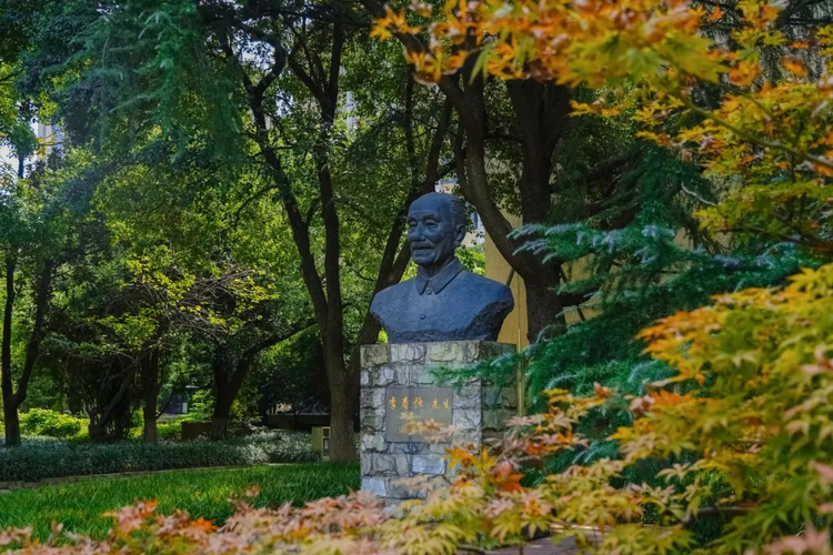 桃李.jpeg