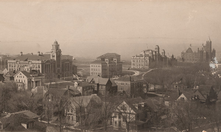 锡拉丘兹大学