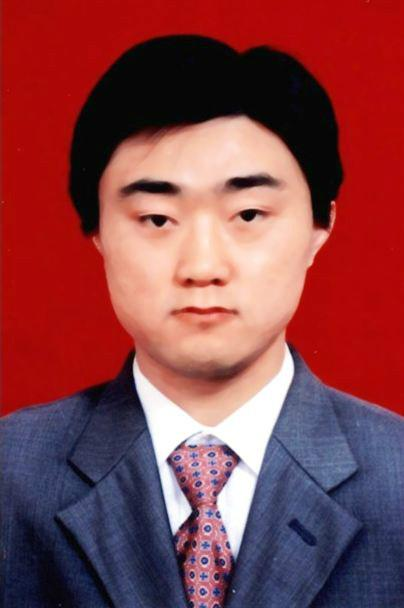 张磊