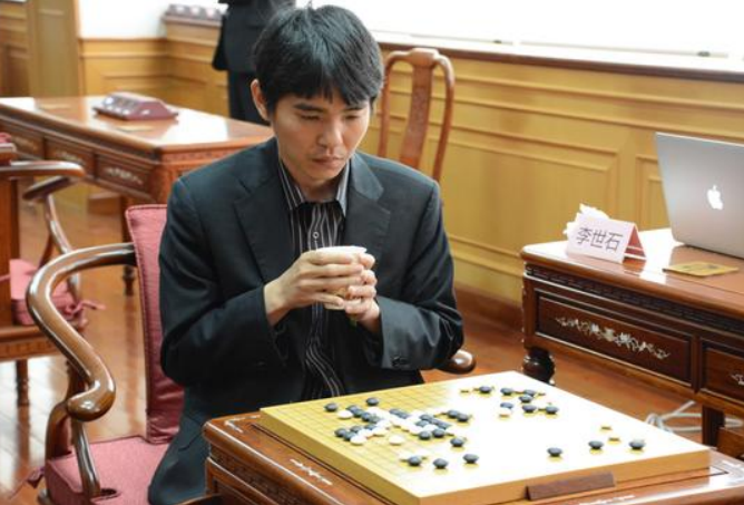 李世石