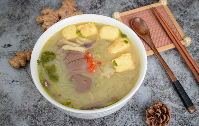 南京鸭血粉丝汤