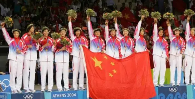 2004年雅典奥运会中国女排夺得金牌.png