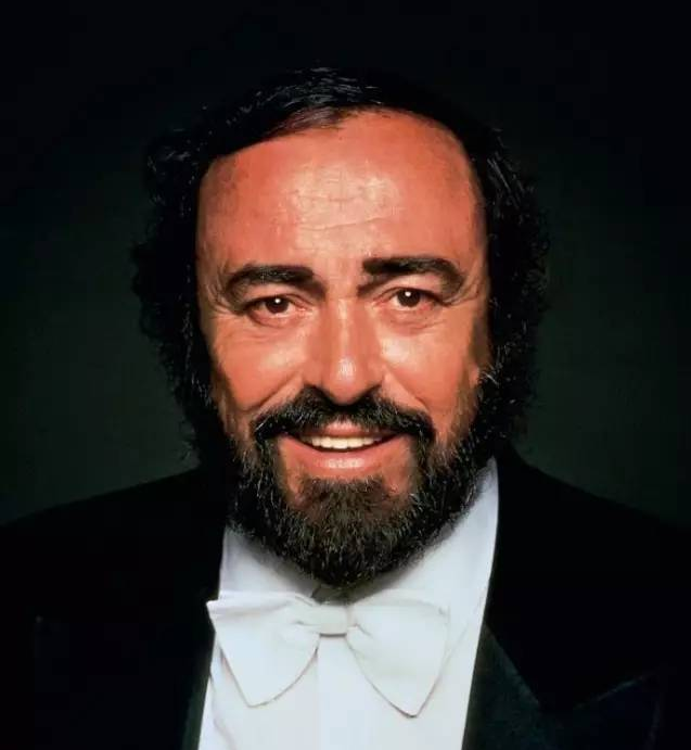 鲁契亚诺·帕瓦罗蒂