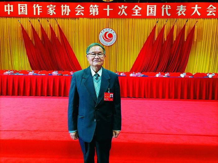  中国煤矿作家协会主席刘庆邦第六次参加全国作代会.png