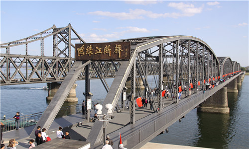 鸭绿江断桥.png