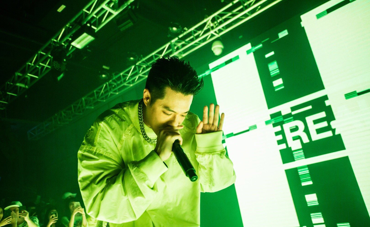 周汤豪