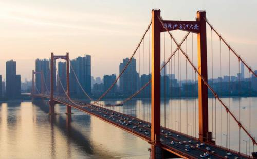 鹦鹉洲长江大桥