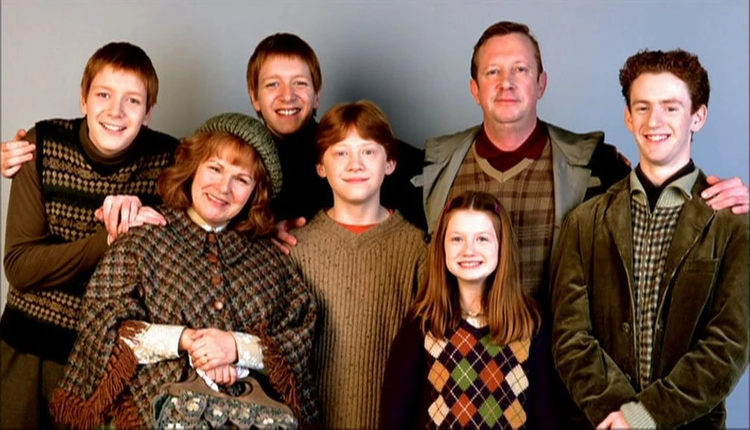 CSf-Promo_GroupShot_WeasleyFamily.png