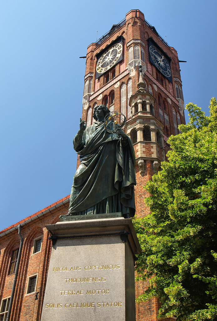 托伦的哥白尼纪念碑Monument of Nicolaus Copernicus in Torun