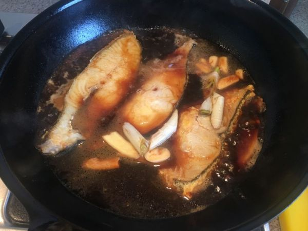 红烧比目鱼