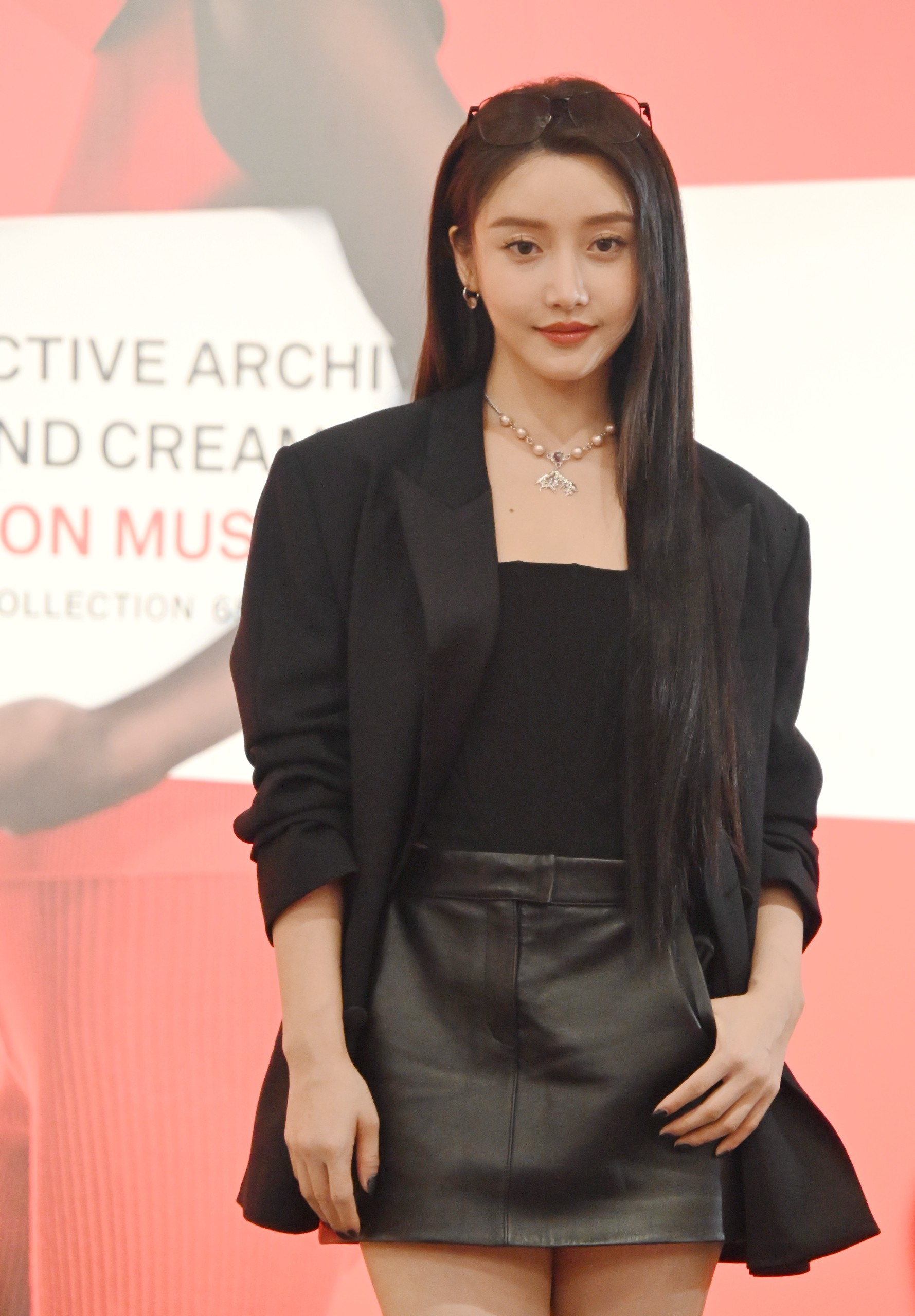 姜贞羽