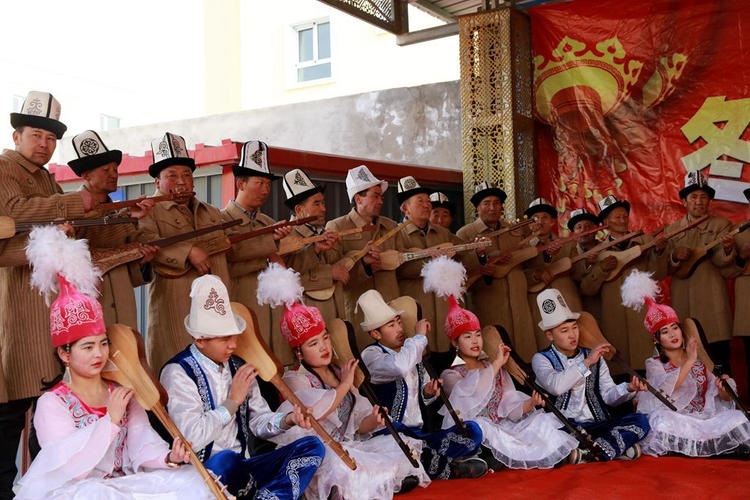 柯尔克孜族约隆.png