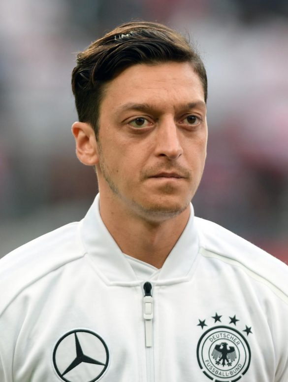 梅苏特·厄齐尔