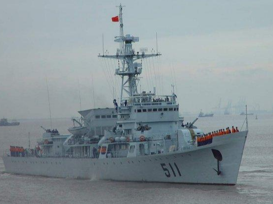 保定号护卫舰