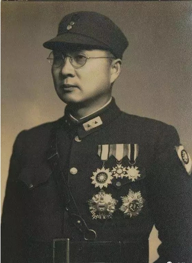 黄维